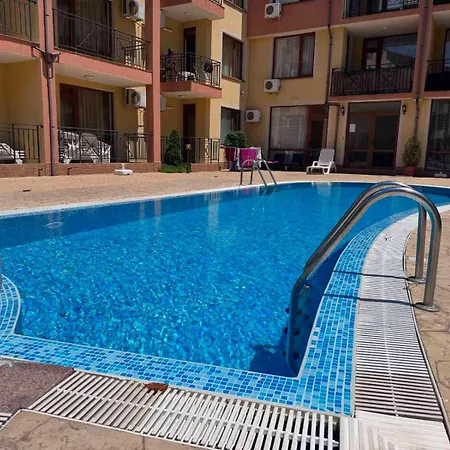 Guest house Kremena In Sv With Swimming Pool Sveti Vlas