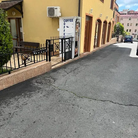 Guest house Kremena In Sv With Swimming Pool