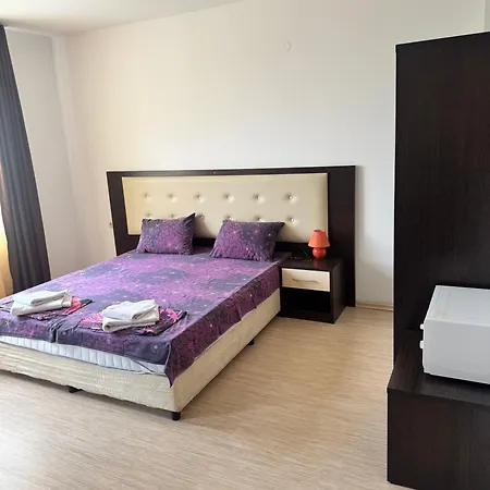 Kremena In Sv With Swimming Pool Guest house