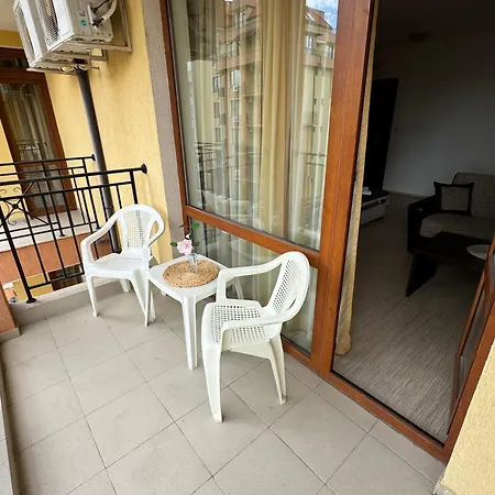 Guest house Kremena In Sv With Swimming Pool Sveti Vlas