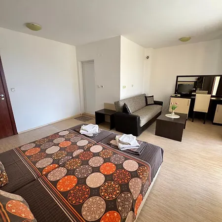 Kremena In Sv With Swimming Pool Guest house