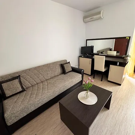 Guest house Kremena In Sv With Swimming Pool